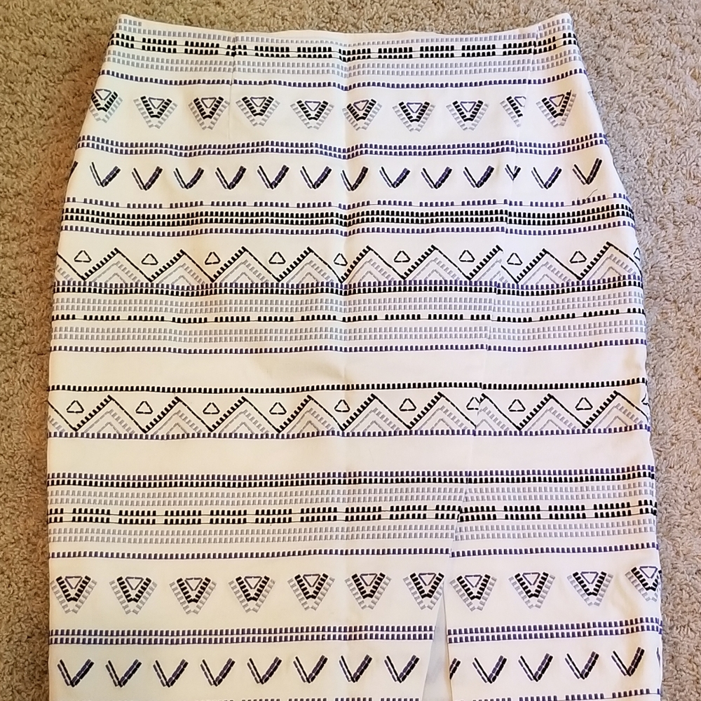 White House | Black Market white pencil skirt